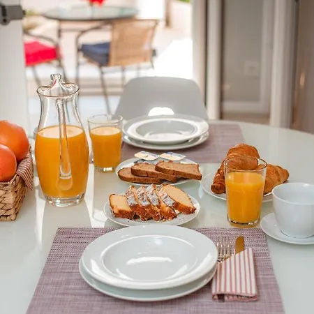 アパート Korina カボス