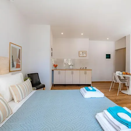 アパート Korina カボス