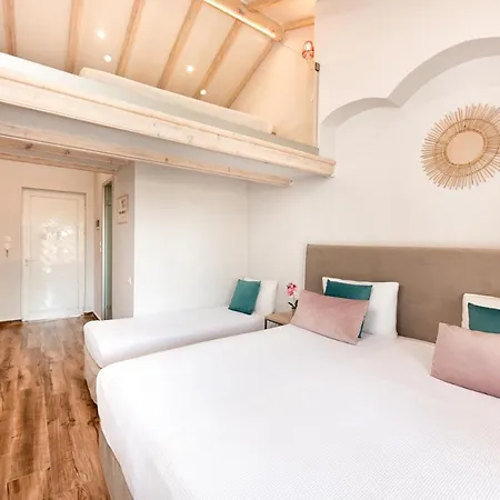 Korina アパート カボス